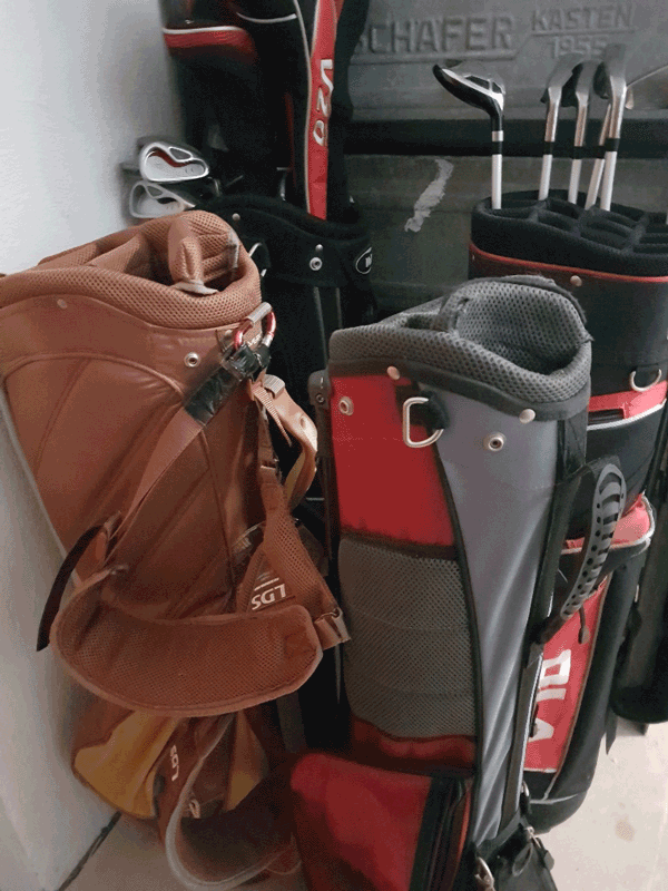 Golfbags.gif